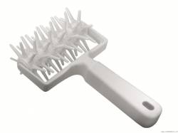 Kuchyňský váleček zubatý 10cm