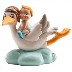 Figurka na dort chlapeček letící čáp na mráčku