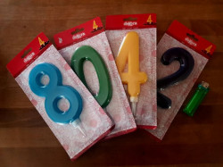 Svíčka na dort 15cm číslo 7 červená