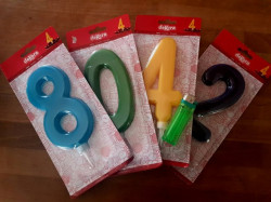 Svíčka na dort 15cm číslo 8 červená