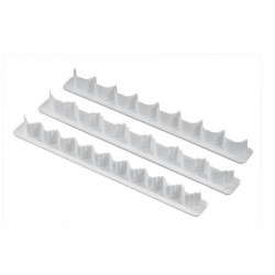 Sada vykrajovátek a naznačovačů na kraje dortů