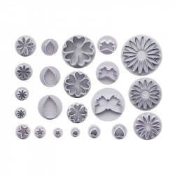 Velká sada vykrajovátek s pístem květiny, motýl lístky