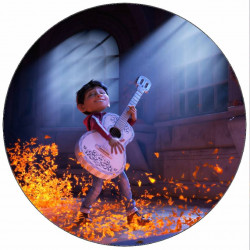 Jedlý papír Coco Miguel při hře na kytaru 19,5 cm